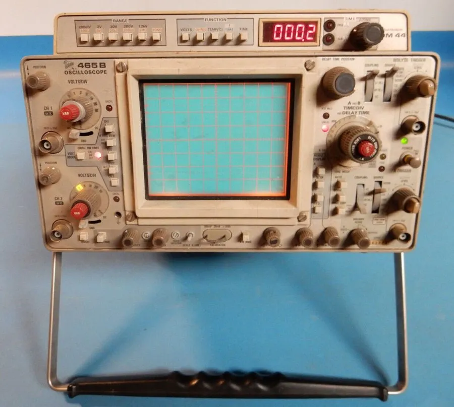 Осциллограф TekTronix 465B 100MHZ 2 Channel Oscilloscope W/ Pouch