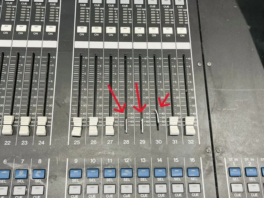 Микшерный пульт Yamaha M7CL-48 48-Channel Digital Audio Mixing Console CG01RZF