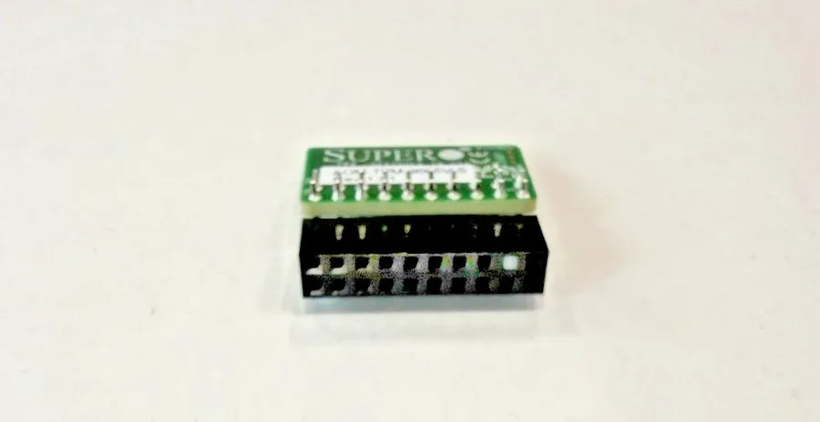 Модуль TPM Supermicro AOM-TPM-9665V-S Rev 1.01 TPM 2.0 20-Pin Module Vertical — фото лота 2