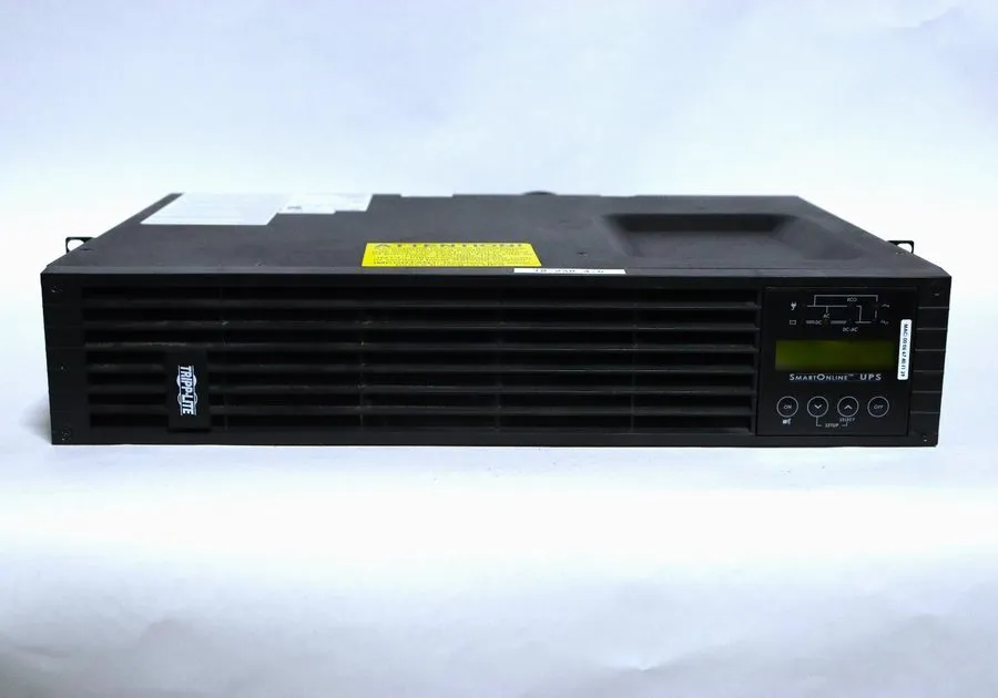 Стойка/шкаф Tripp Lite SmartOnline 1000VA 900W Double Conversion UPS 120V SU1000 — фото лота 1