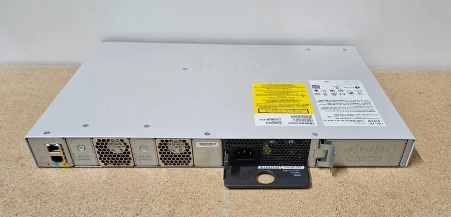 Коммутатор Cisco C9200L-48T-4G-E 48 Port Data Gigabit Switch