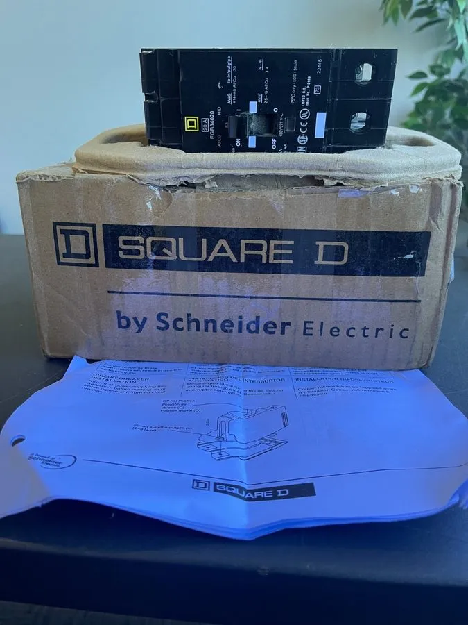 Автоматический выключатель SQUARE D EH34030 30 AMP 480V 3 POLE CIRCUIT BREAKER