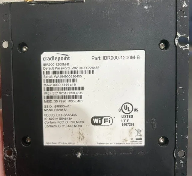 Маршрутизатор Cradlepoint IBR900 Series LTE Wi-Fi 5 Router IBR900-1200M-B