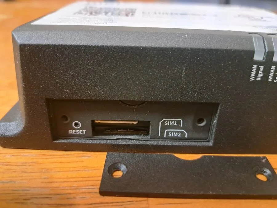 Маршрутизатор DIGI IX14-M601 Cellular Router 4G LTE Cat1 NA Ethernet RS232 — фото лота 2