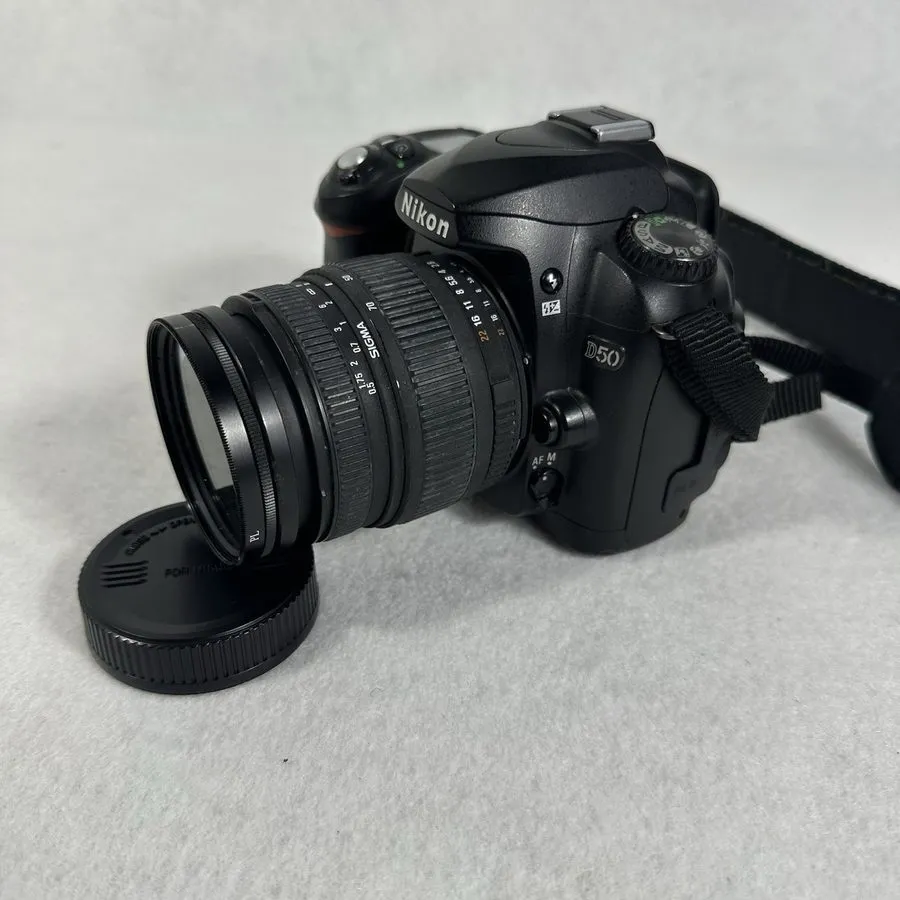 Фотокамера Nikon Digital CamerasD50 6.1MP DSLR w/Sigma Zoom 28-70mm Lens ( & ) — фото лота 3