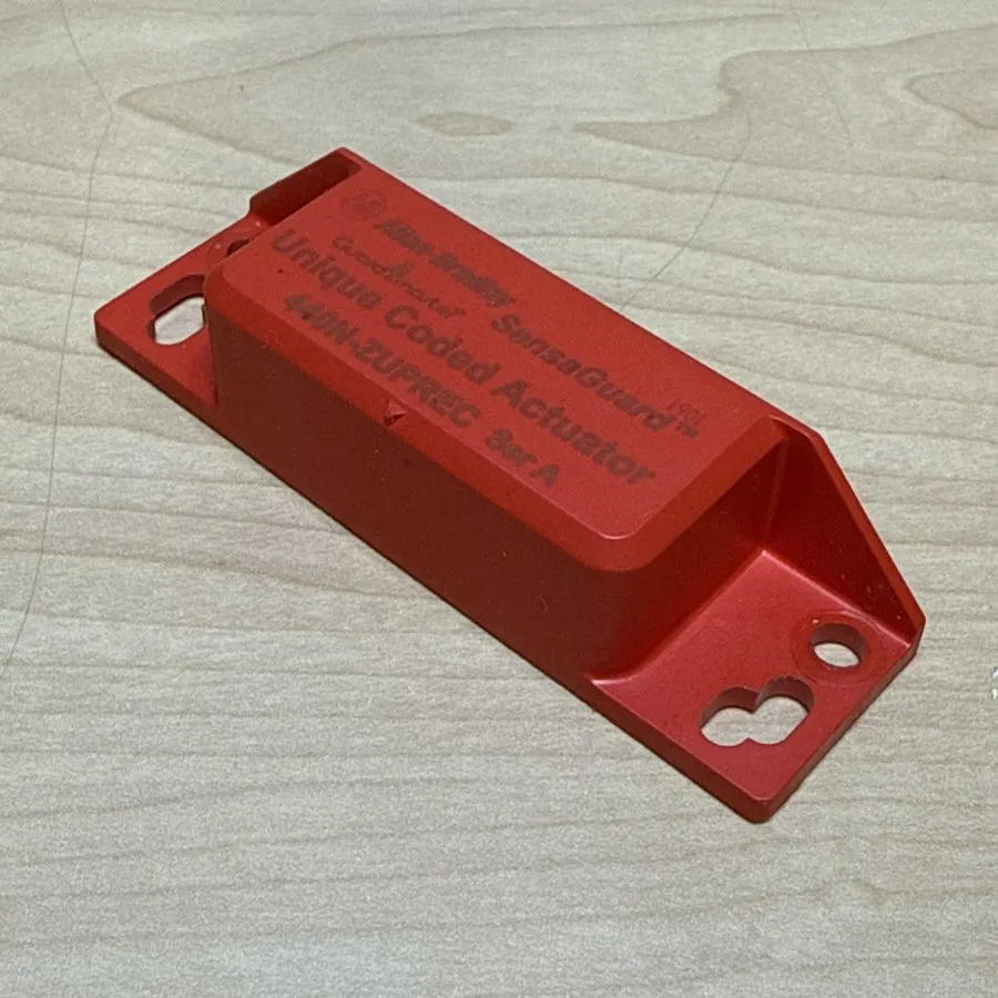 Реле безопасности Allen-Bradley 440N-ZUPREC Guardmaster SensaGuard Coded Non-Con — фото лота 2