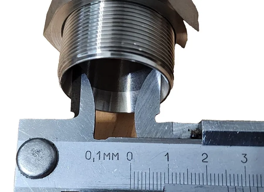 Фитинг SWAGELOK P.N.:SS-600-7-6, 3/8" TUBE O.D X 3/8 FNPT, SS-316 FITTING