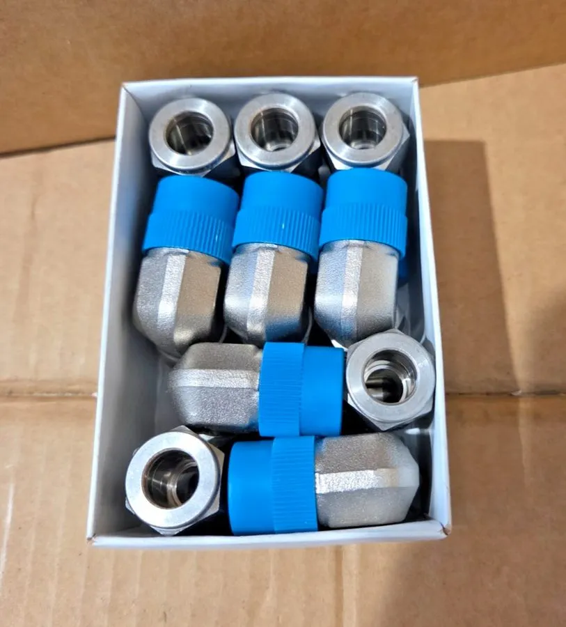 Фитинг Swagelok SS-810-2-8 Elbow Compression-to-NPT Fitting 1/2 in x 1/2 in SS