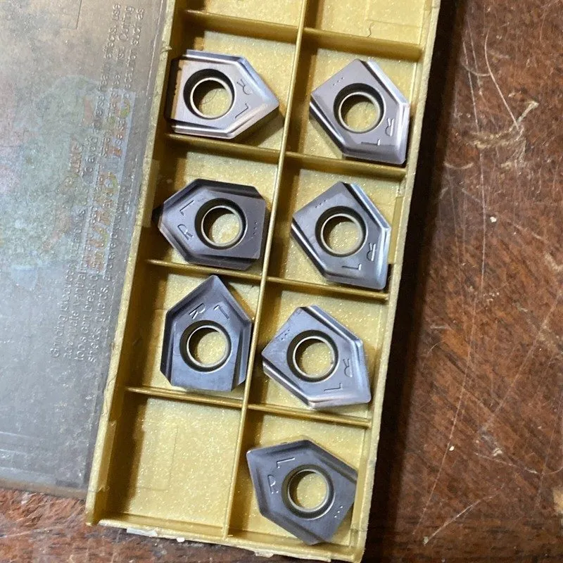 Режущий инструмент ISCAR Carbide Milling Insert S845 SNHU 1305AN-N-W IC810