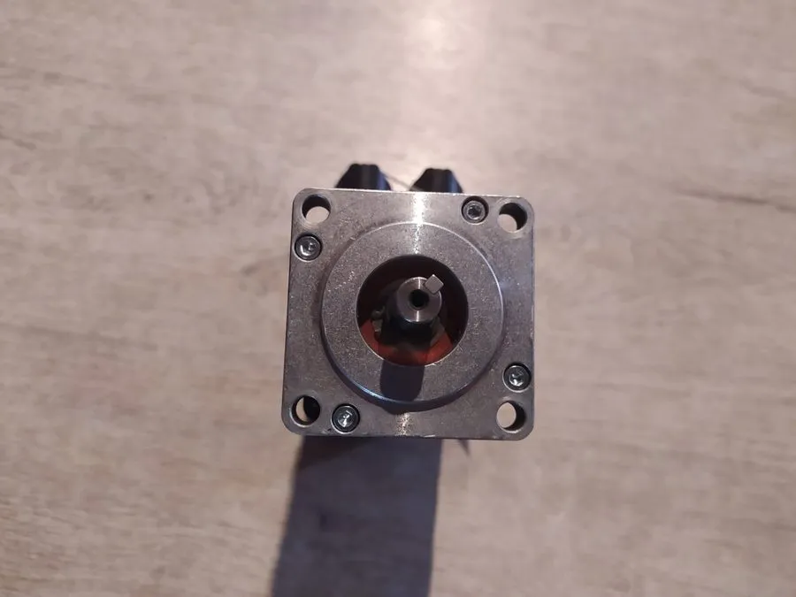 Серводвигатель Allen Bradley MPL-B1510V-VJ74AA Servo Motor
