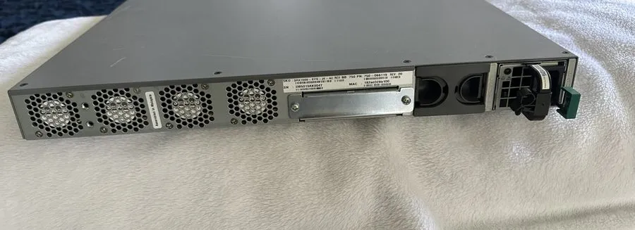Межсетевой экран SRX1500-SYS-JE-AC Services Gateway 2x JPSU-400W-AC- -VAL