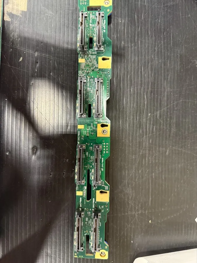 Бэкплейн Supermicro BPN-NVME5-HS119N-S8 Eight SAS3/SATA3/NVMe4/NVMe5 Backplane O