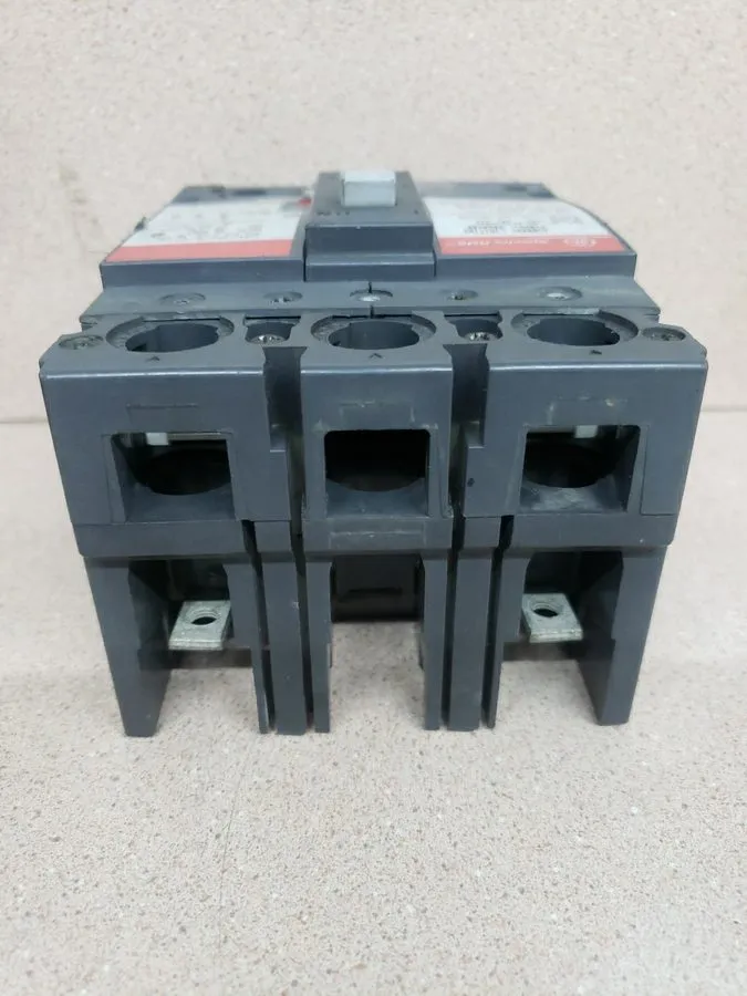 Автоматический выключатель GE Circuit Breaker SELA24AT0030 2 Pole 30A 480VAC 65k — фото лота 2