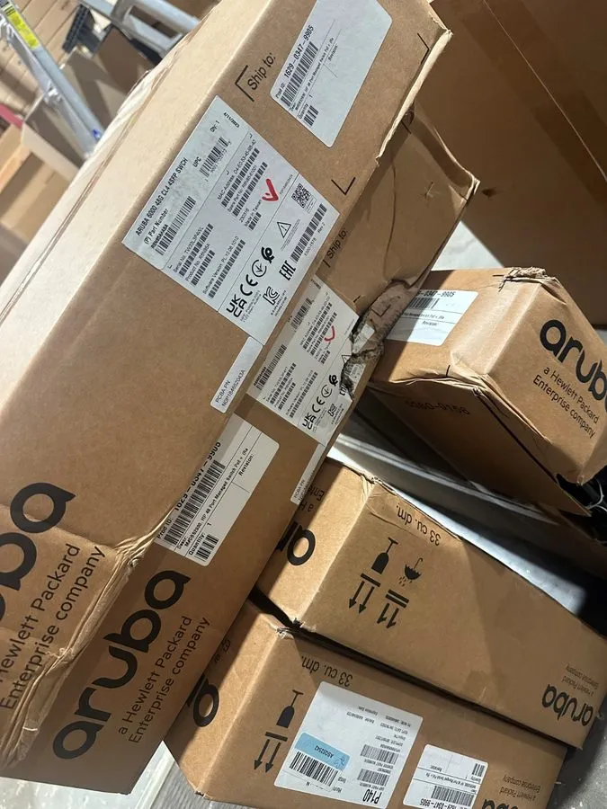 Коммутатор HPE Aruba 6000 48G 48-Port PoE+ Switch R8N85A 370W