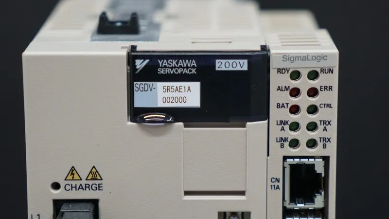 Сервопривод Yaskawa Servo driver SGDV-5R5AE1A002000