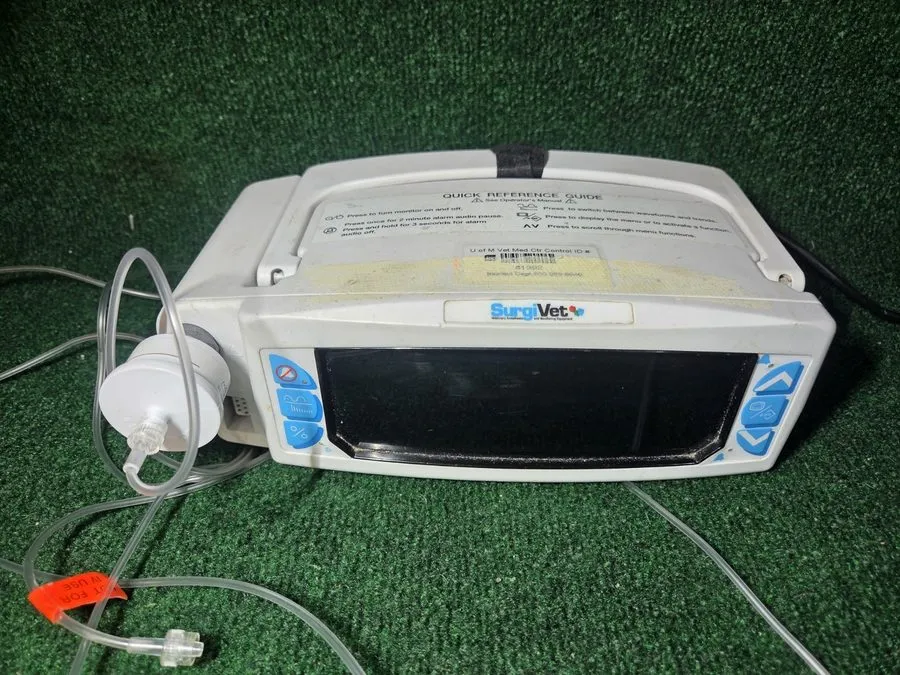 Монитор пациента SurgiVet SIMS BCI Vital Signs Veterinary Monitor Model V90041 — фото лота 3