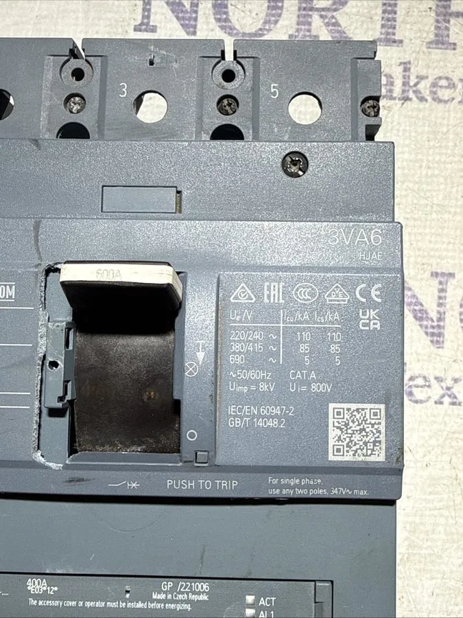 Автоматический выключатель Siemens 3VA6460-6HL31-0AA0 3P 600A 600V Breaker w/Tri — фото лота 2