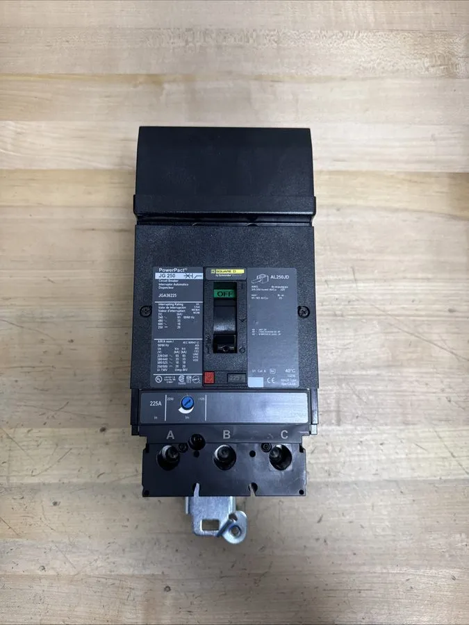 Автоматический выключатель SQUARE D JGA36225 JGA I-LINE 3 POLE 225 AMP 480v CIRC