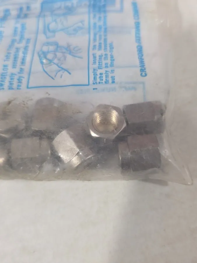 Фитинг Swagelok SS-202-1 316 Stainless Steel 1/8" Tube Fitting Nuts