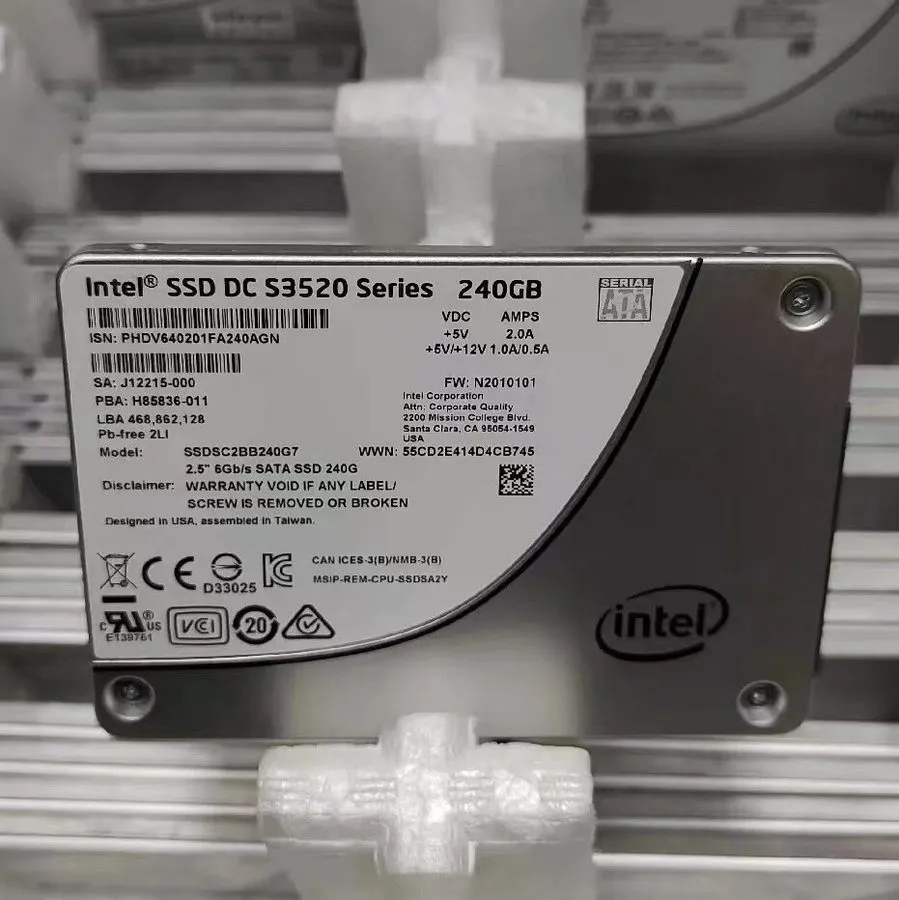 SSD-накопитель Solid State Drive SSD Intel DC S3520 240GB Sata III 2.5" Inch SSD