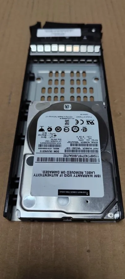 Жёсткий диск IBM 85Y6186 1TB 2076-3271- V7000 2.5''SAS 7200rpm SFF — фото лота 4