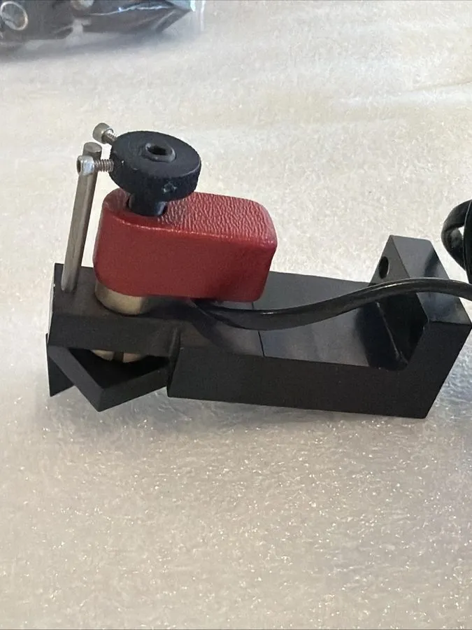 Оборудование ЧПУ Newport Focus 8807 1" Diameter 2-Axis Picomotor Piezo Kinematic