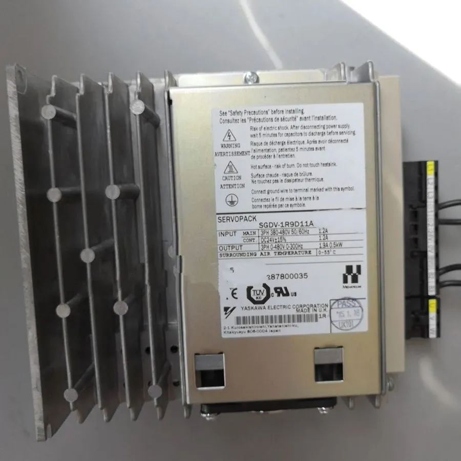 Сервопривод SGDV-1R9D11A Yaskawa Servo Driver