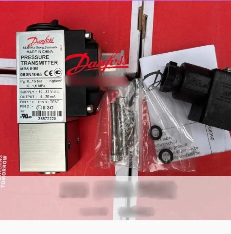 Датчик давления DANFOSS 060N1065 Pressure Transmitter