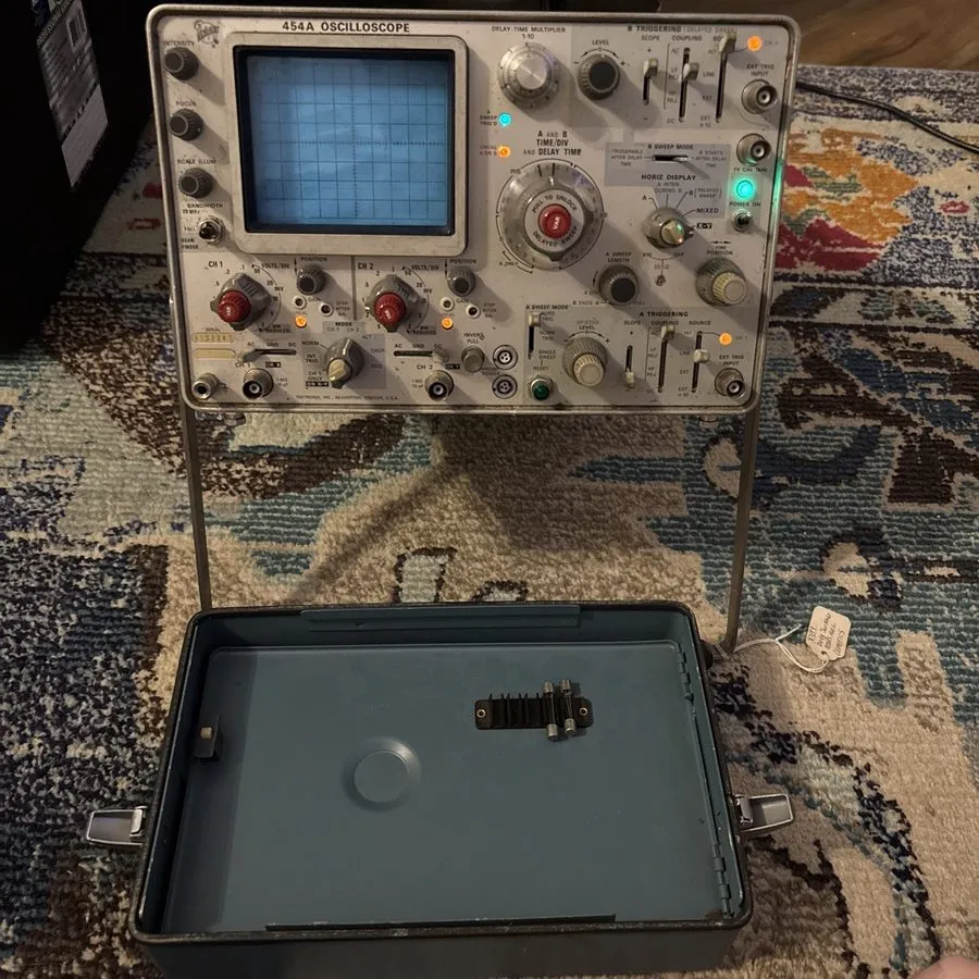 Осциллограф Tektronix type 454 oscilloscope 150MHz 2 channel parts/repair? [24-W