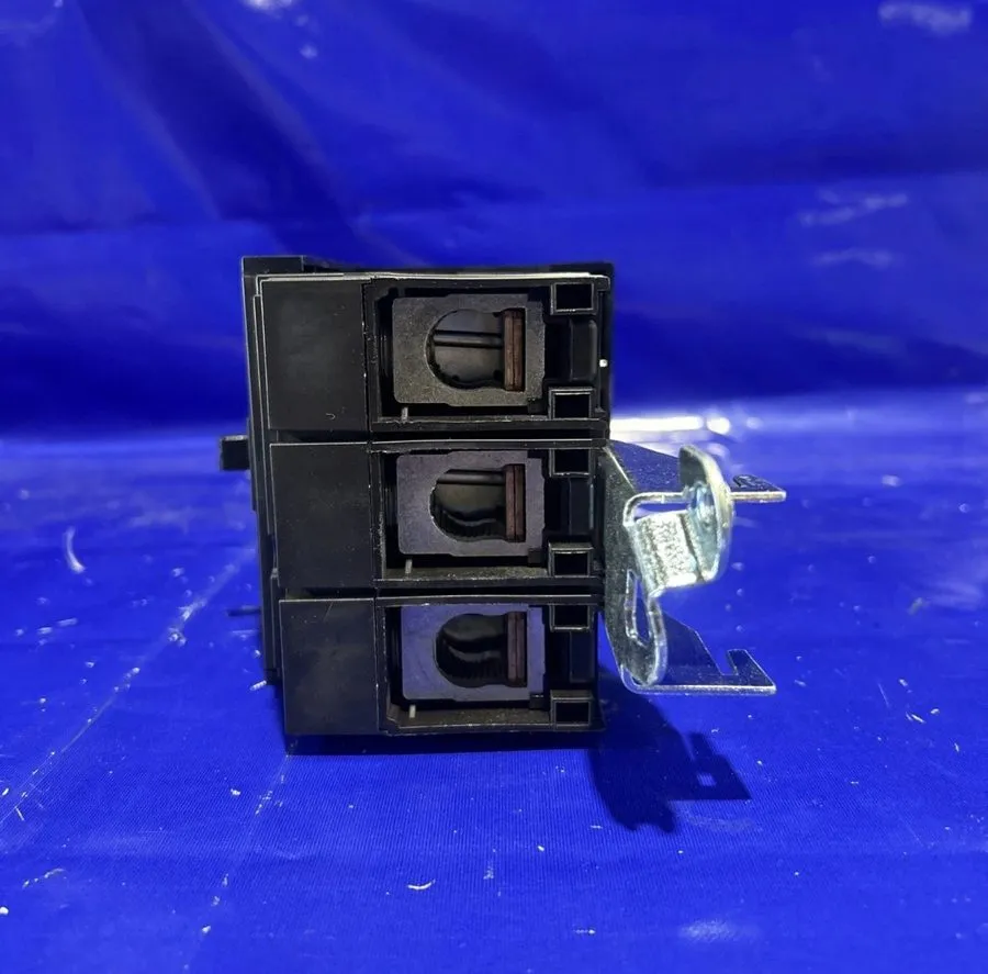 Автоматический выключатель Square D FCL34100 100A 480V 3 Pole Main Circuit Break — фото лота 1