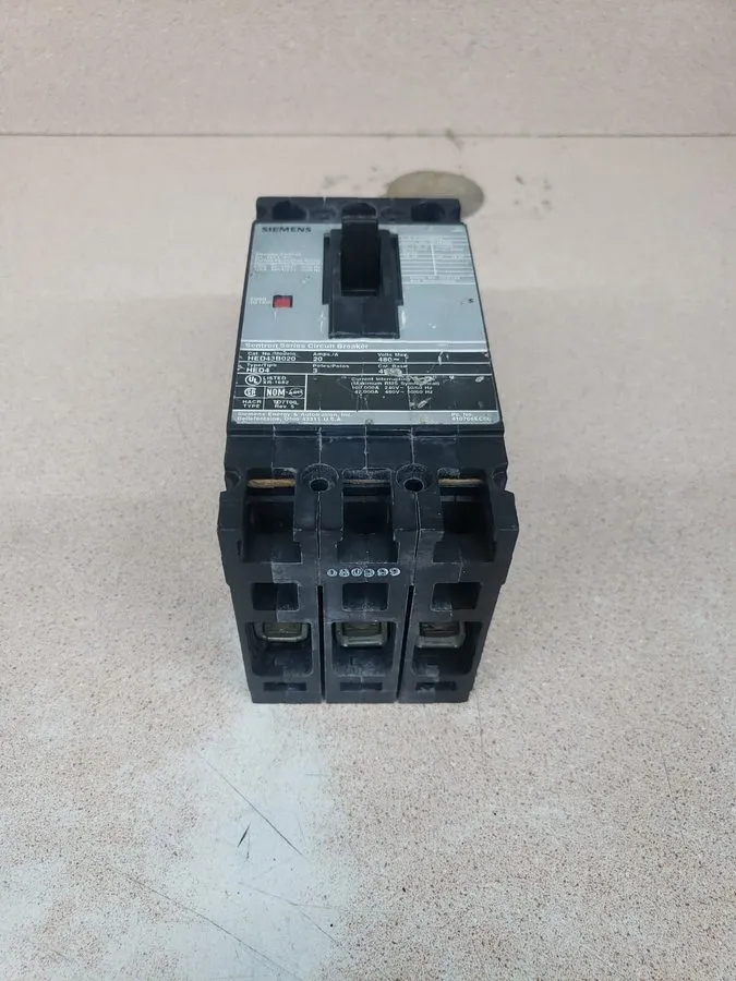 Автоматический выключатель Siemens Sentron Series 3 pole circuit breaker 20A 480