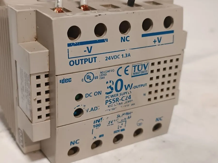 Блок питания IDEC PS5R-C24 DIN Rail Power Supply 30W 24VDC 1.3A 100-240VAC Input