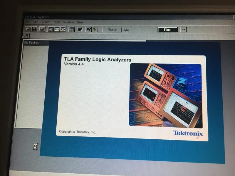 Логический анализатор Tektronix TLA714 Logic Analyzer Color Portable Mainframe