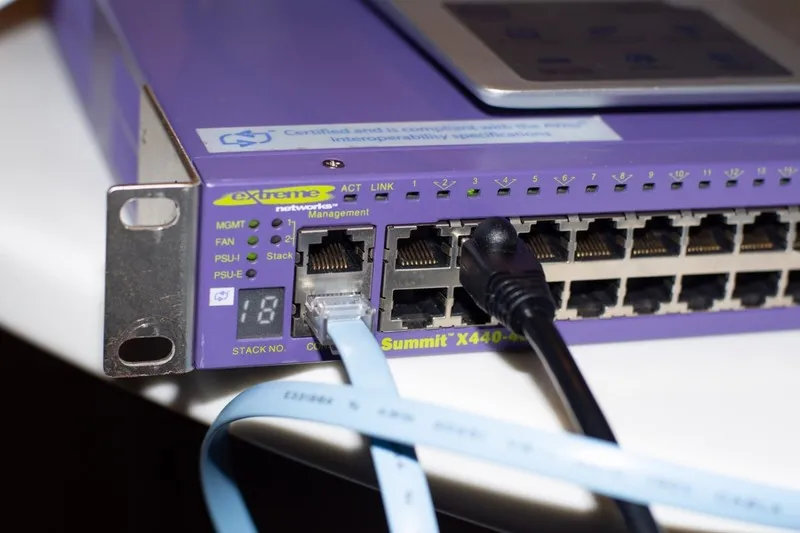 Коммутатор Extreme X-440-48T layer 3 switch 48 ports, factory reset
