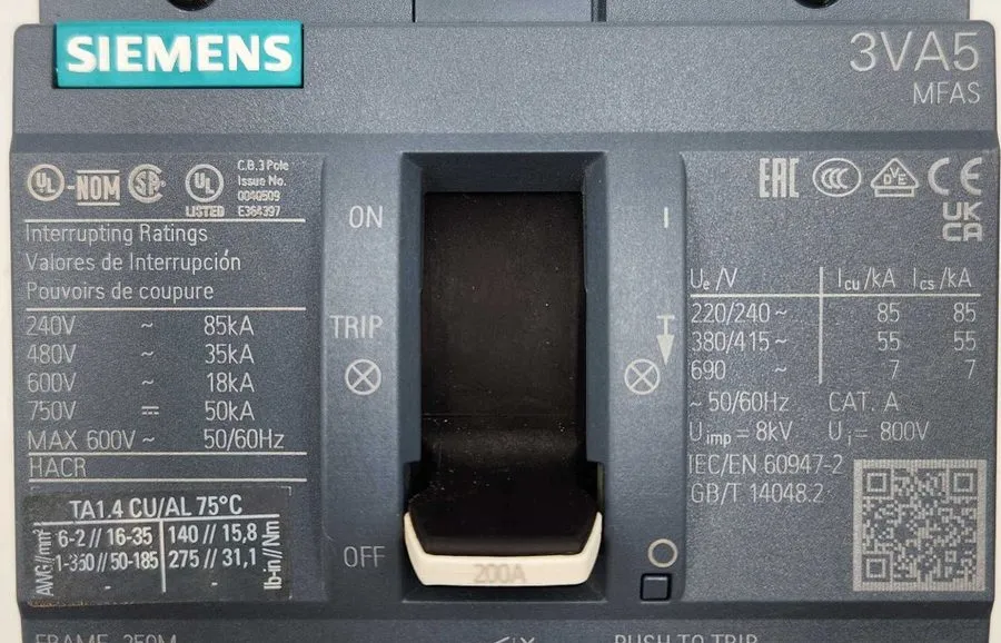 Автоматический выключатель Siemens 3VA5220-5EC31-0AA0 Circuit Breaker 200A 3-Pol
