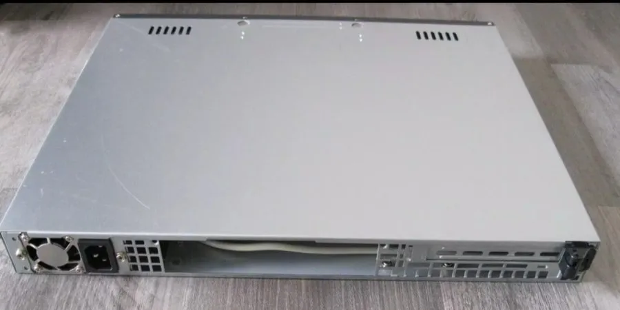Корпус сервера Supermicro 1U server chassis CSE-512L-200B 260W PSU 14" Depth Bul