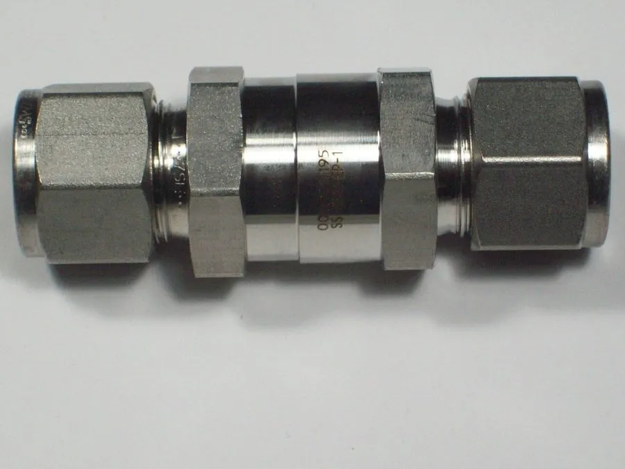 Клапан Swagelok Check Valve 1/2", 1 Psig, EP O-Ring, SS-CHS8-EP-1
