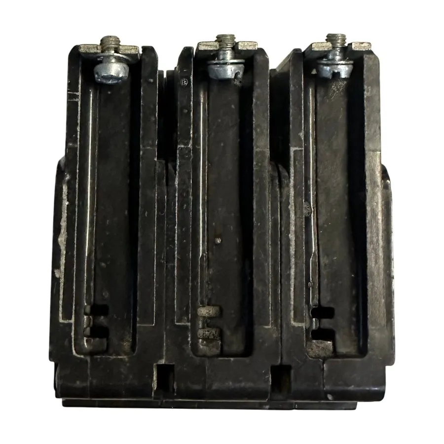 Автоматический выключатель SQD EJB34030 Circuit Breaker 30A 3P 480V 3PH Bolt On 