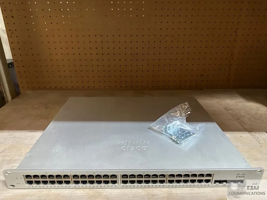 Коммутатор CISCO MERAKI MS220-48-HW 48Port Gigabit Cloud Managed Switch UNCLAIME
