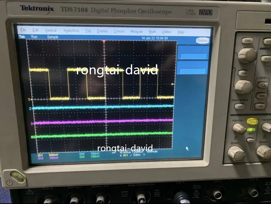 Осциллограф TDS7104 1PC Tektronix 1G Oscilloscope Detect and Wipe DHL or FedEx s