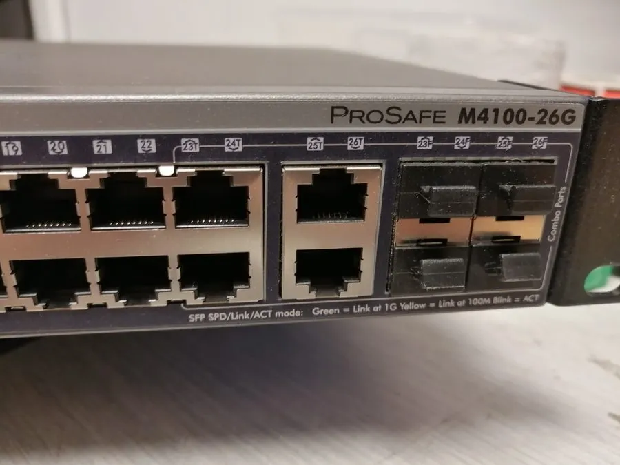 Коммутатор Netgear ProSafe M4100-26G PoE 26 Port Gigabit PoE Managed Switch