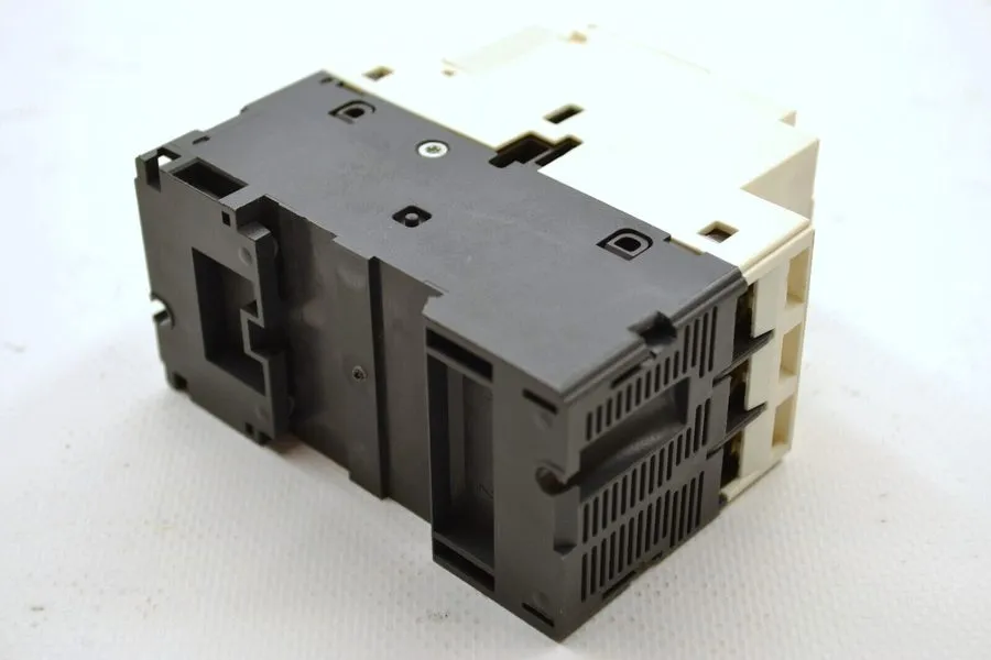 Автоматический выключатель SCHNEIDER ELECTRIC GV2P16 Motor Circuit Breaker 690V 