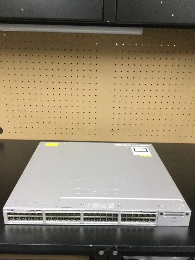 Коммутатор Cisco WS-C3850-48T-L 48 Port Gigabit Switch w/ C3850-NM-2-10G