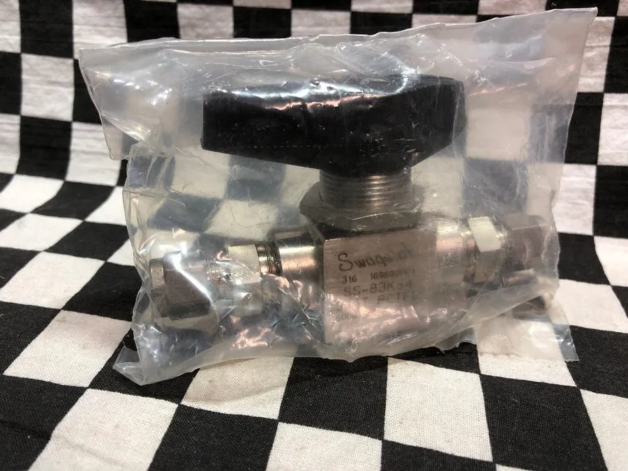 Клапан Swagelok SS-83KS4 Manual Stainless Ball Valve 1/2in NPT 6000 WOG