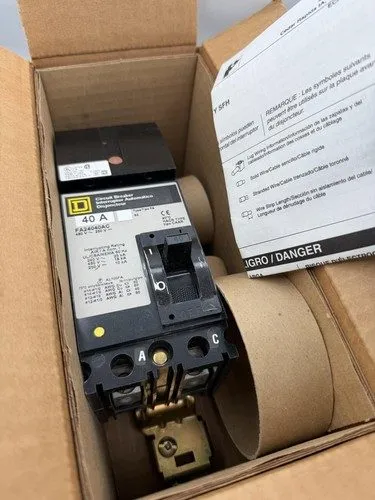 Автоматический выключатель Square D FA24040AC Molded Case Circuit Breaker 2p 40a