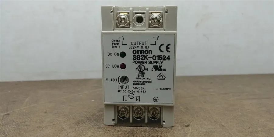 Блок питания OMRON S82K-01524 Switching Power Supply 15W 24VDC DIN Rail Terminal