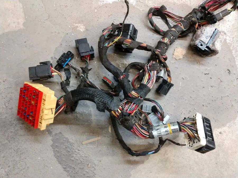 Жгут проводов 1998 Lincoln Mark VIII Dash Harness W/ Fuse Box Cut F8LB-14401-AD