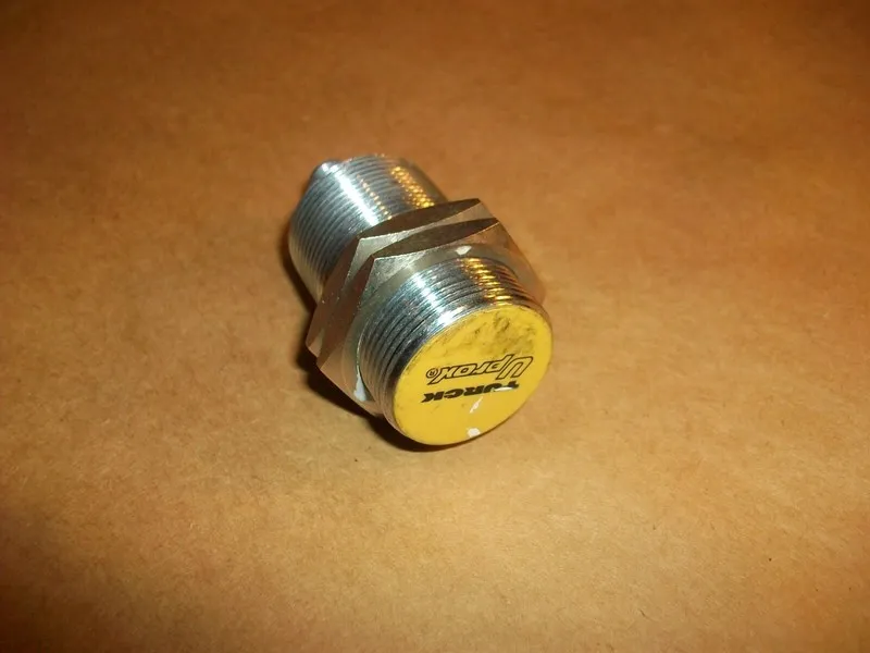 Датчик приближения Turck BI10U-M30-AP6X-H1141 Proximity Sensor Switch