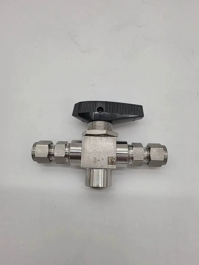 Клапан Swagelok SS-H83PS6 Stainless Steel 3-Pc High Pressure Ball Valve FNSP — фото лота 1