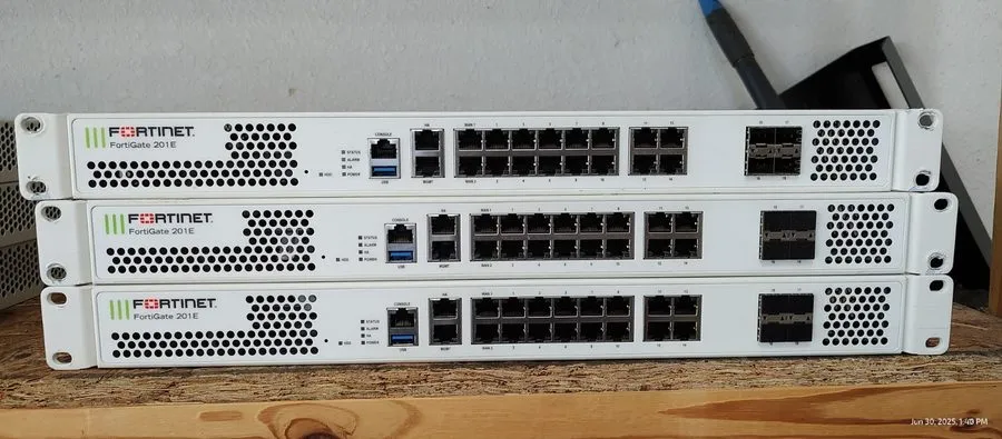Межсетевой экран Fortinet FortiGate 201E Security Firewall Network FG-201E 14-Po